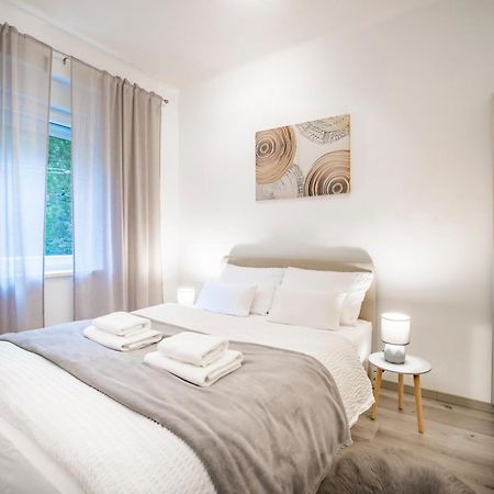 Studio Apartman Lena Риека Экстерьер фото