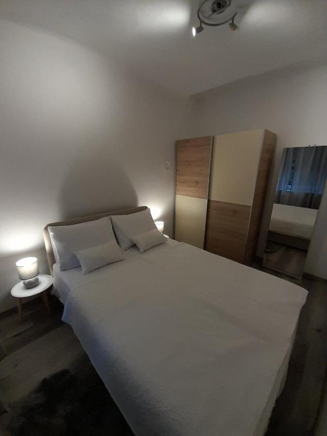 Studio Apartman Lena Риека Экстерьер фото